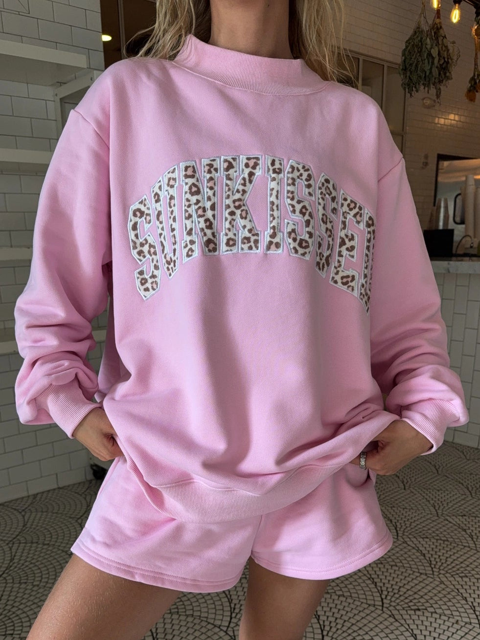 Mockneck Sunkissed Varsity Embroidered Sweatshirt in Bubblegum