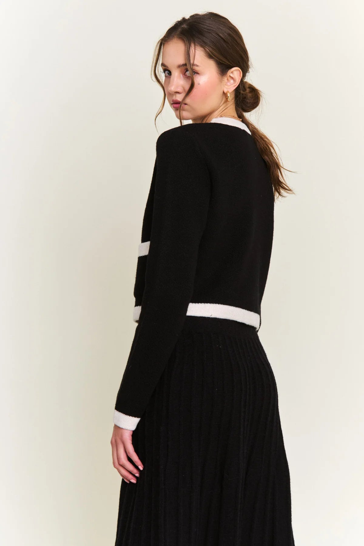 Elizabeth Chic Button Cardigan in Black