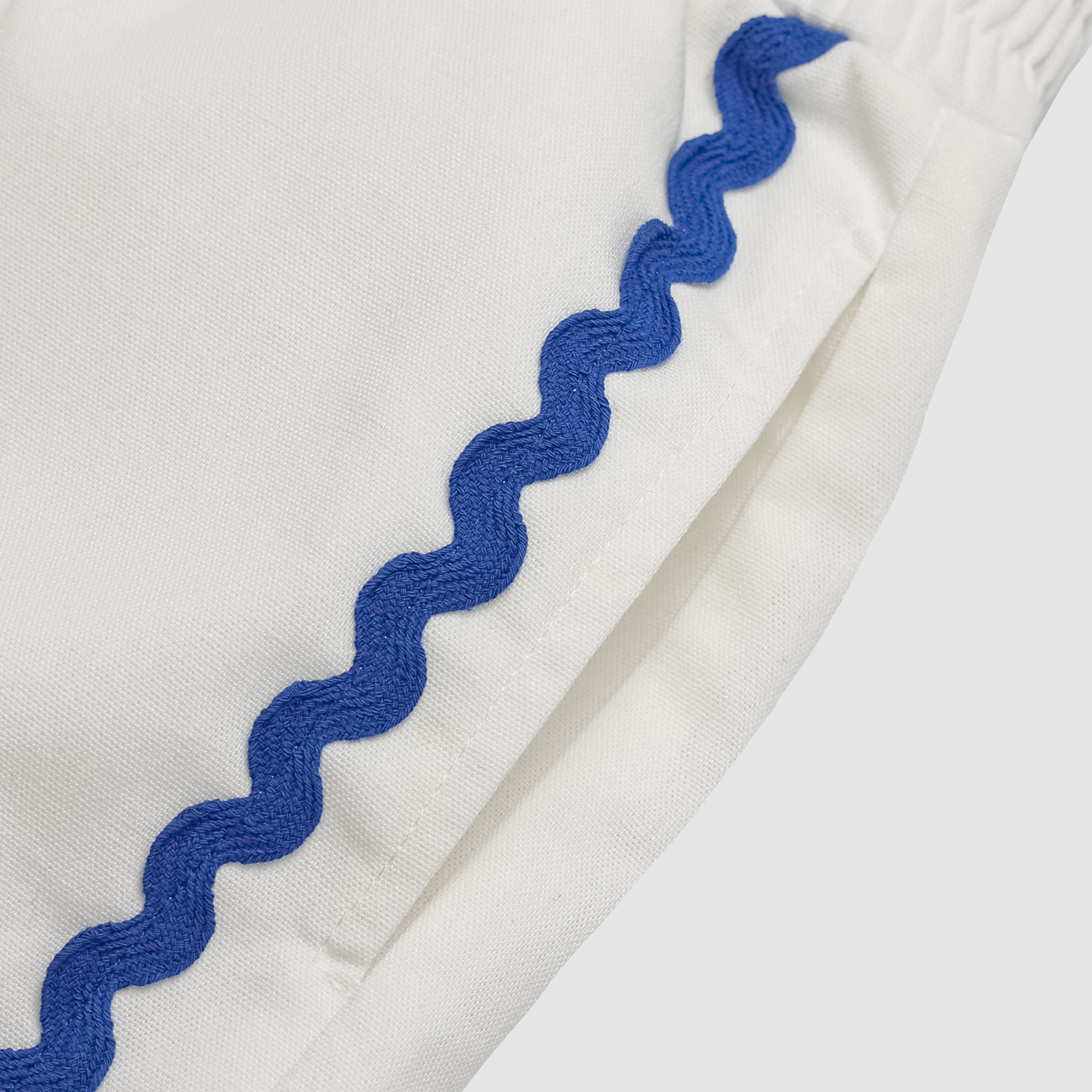 Jordyn Embroidered Clam Shell Shorts