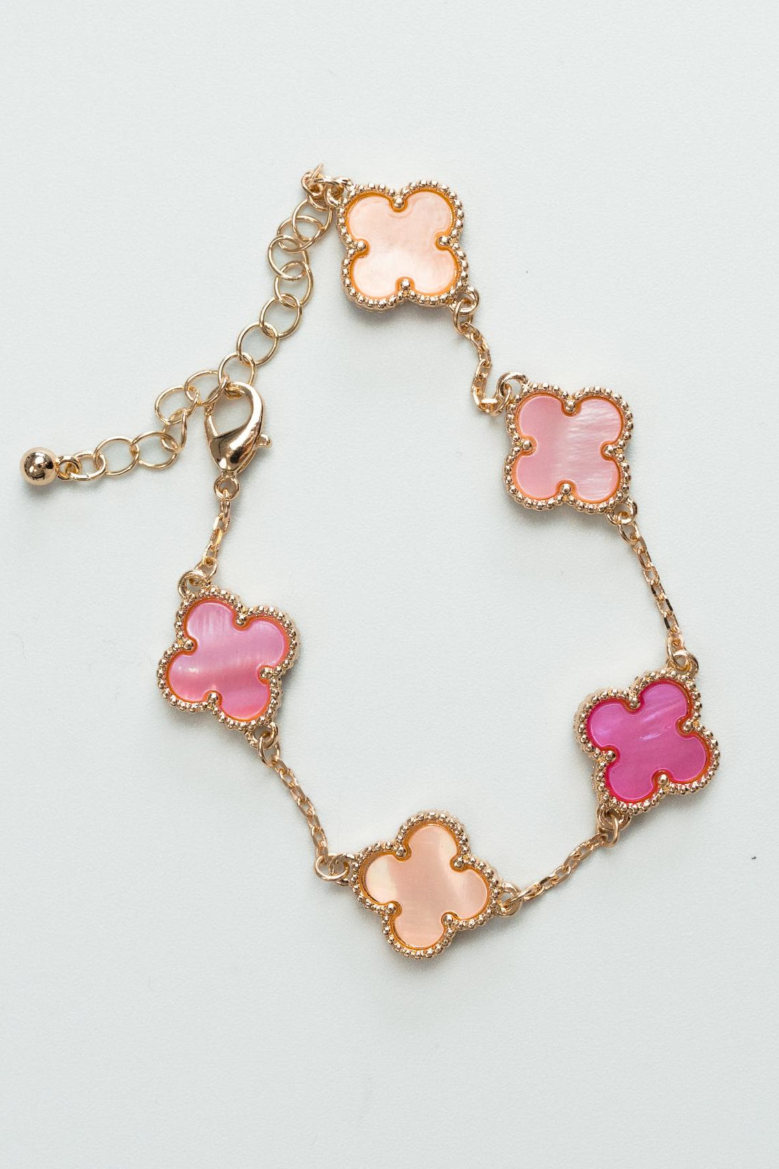Four Leaf Clover Bracelet in Multi Pink – Sixteen