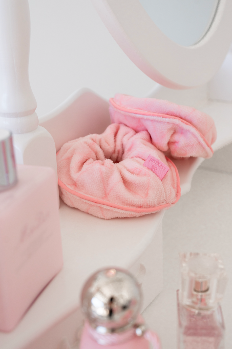 JustKass Skincare Wristband Set in Pink