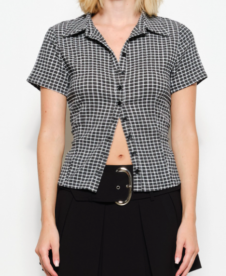 Alma Fitted Plaid Button-Up Shirt in Black