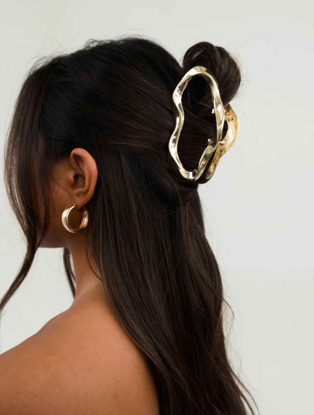 Metallic Abstract Design Claw Clip in Gold