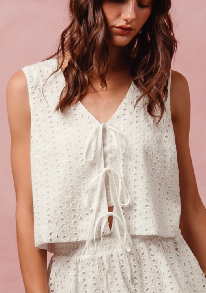 Aspyn Eyelet Tie Vest – Sixteen