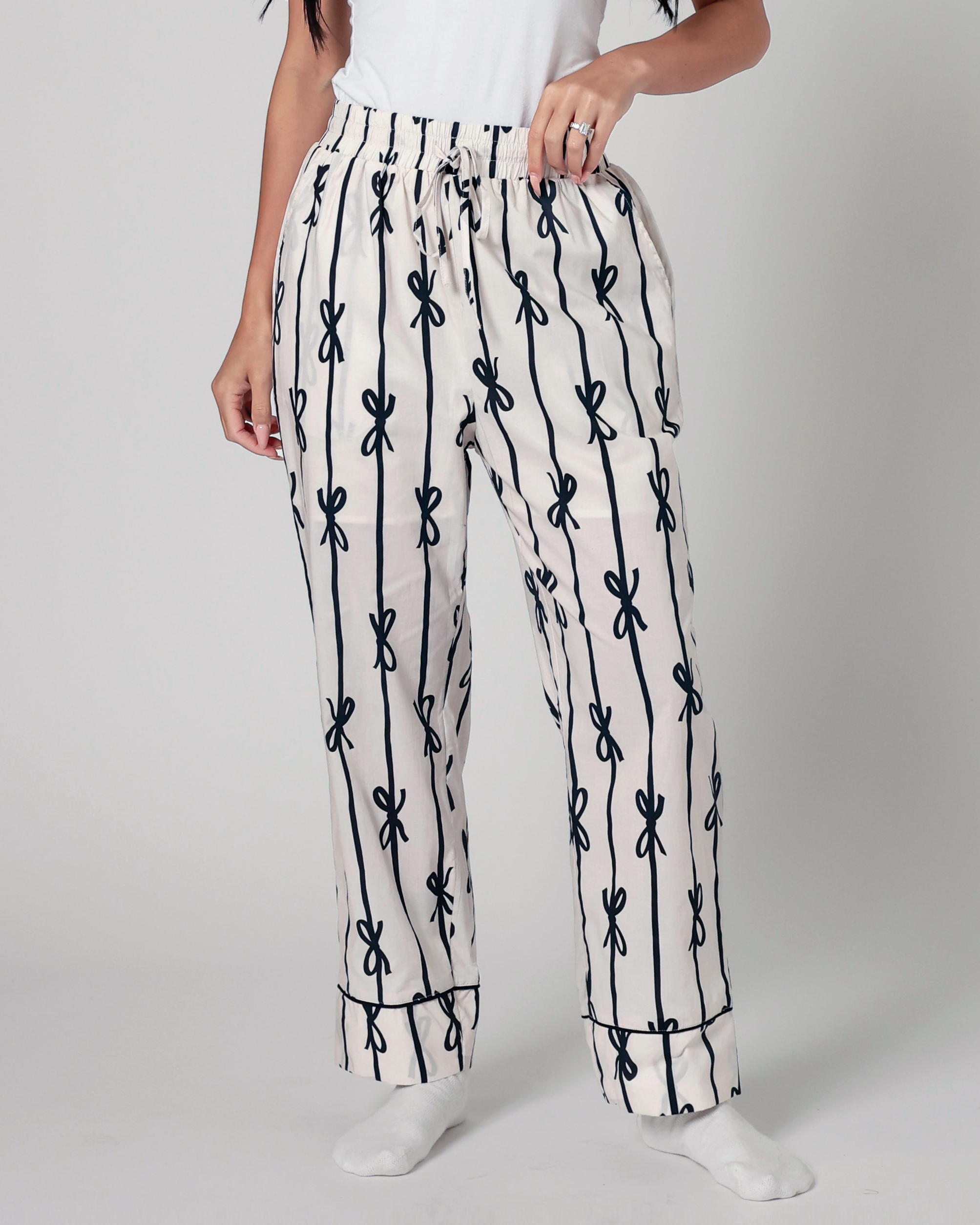 Eleanor Bow Print Pajama Set in Ivory