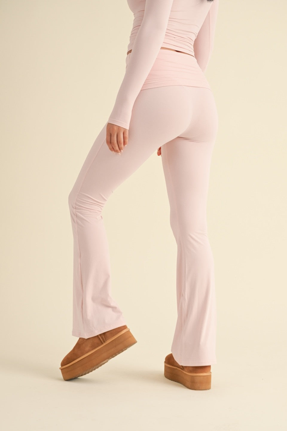 Tori Foldover Flare Leggings in Pink
