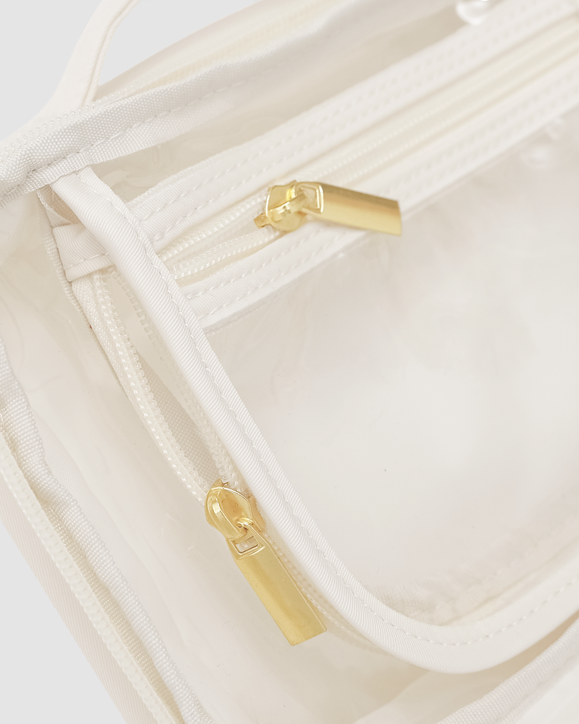 *NEW* Teen Emergency Kit Bag in Cream