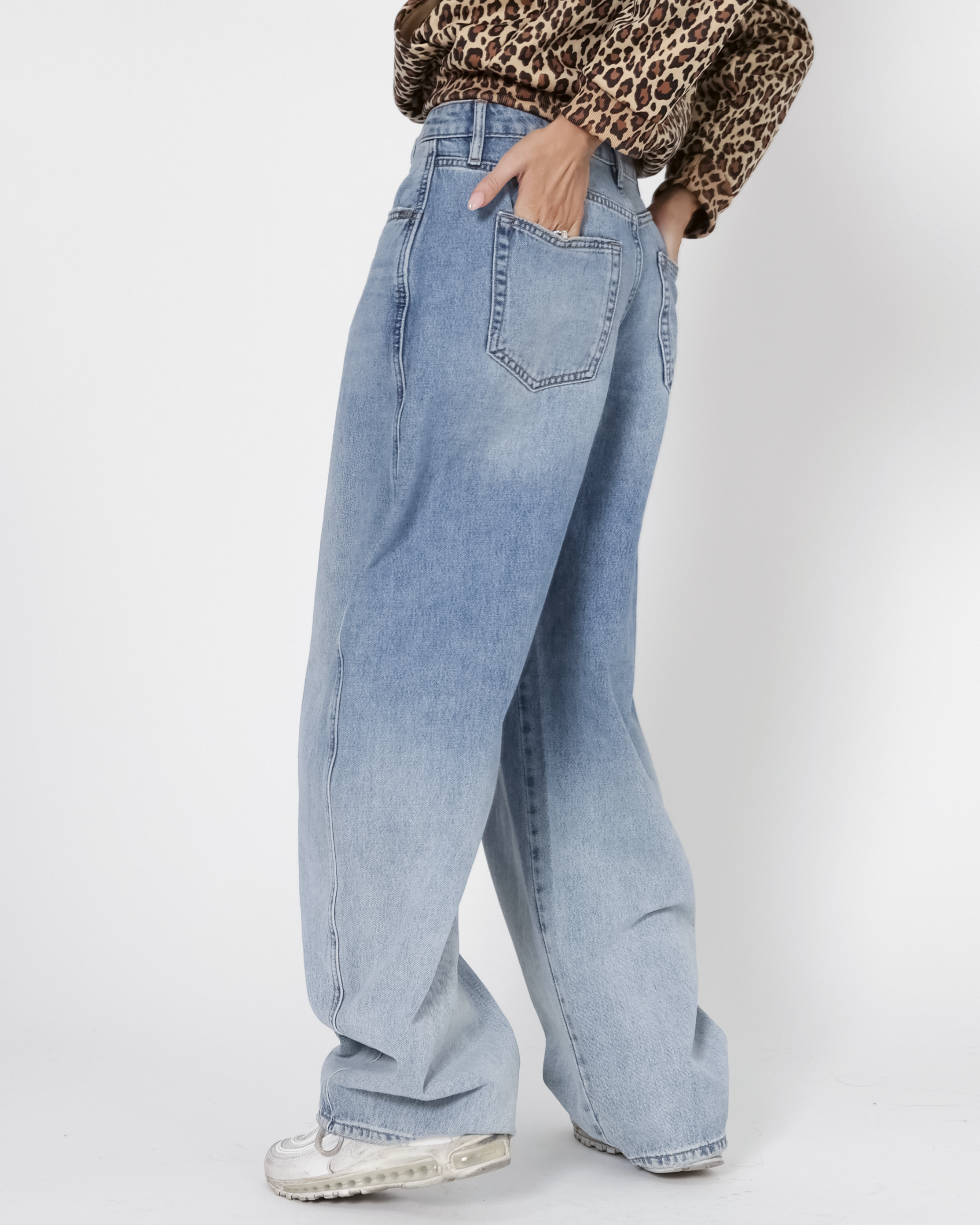 Sammie Barrel Jeans