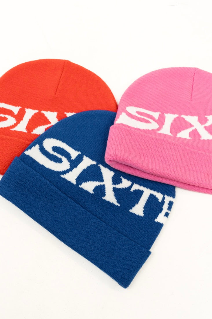 Sixteen Beanie in Pink
