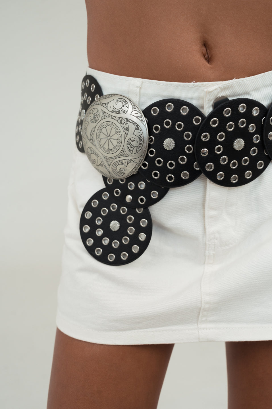 Metallic Western Circle in Silver Black