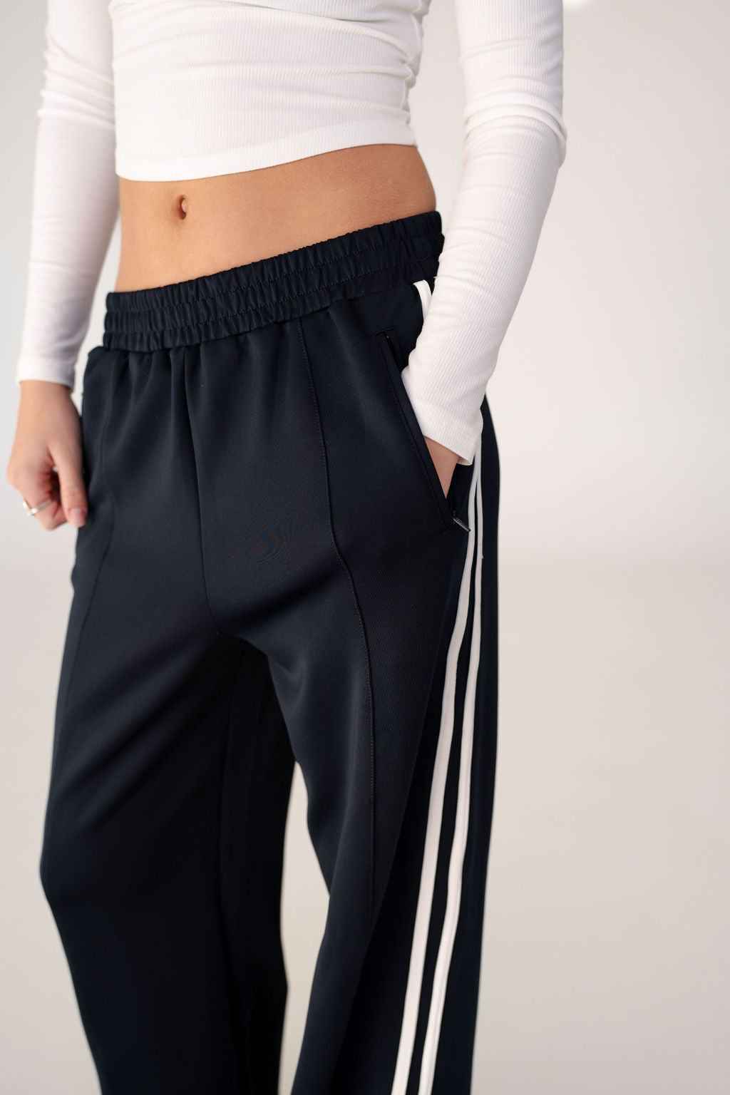 Leah Ribbon Track Pants – Sixteen