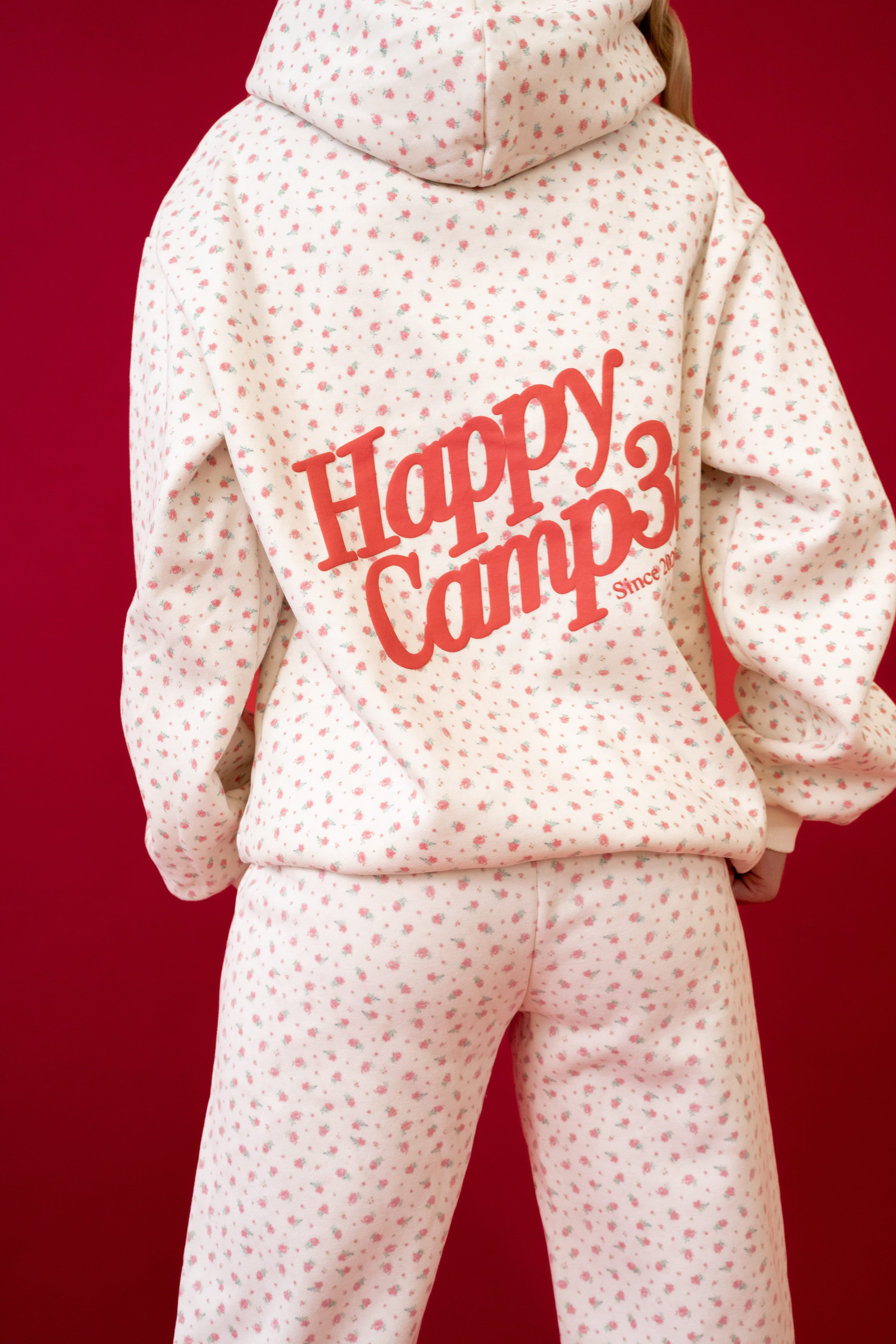 Happy Camp3r Sweatset in Red